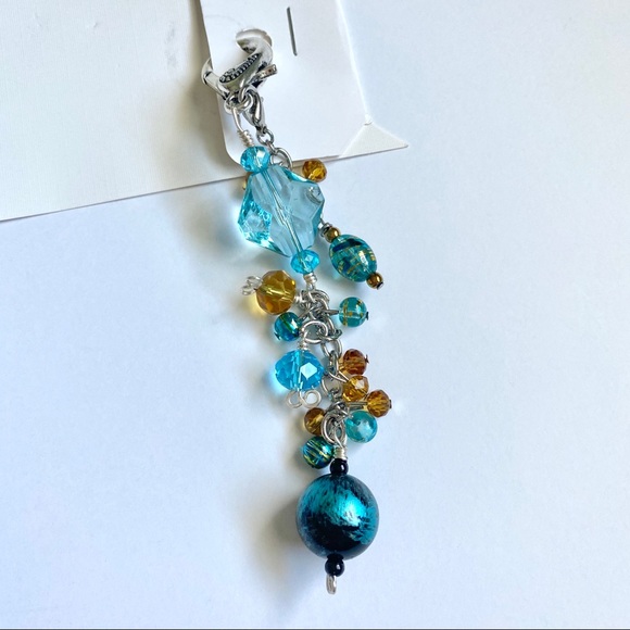 Accessories - 💥3/$15 NWT Beautiful Beaded Key Charm